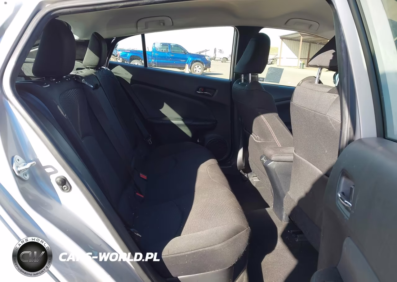 2019 Toyota Prius Le VIN:JTDKARFU3K3072929 - 8
