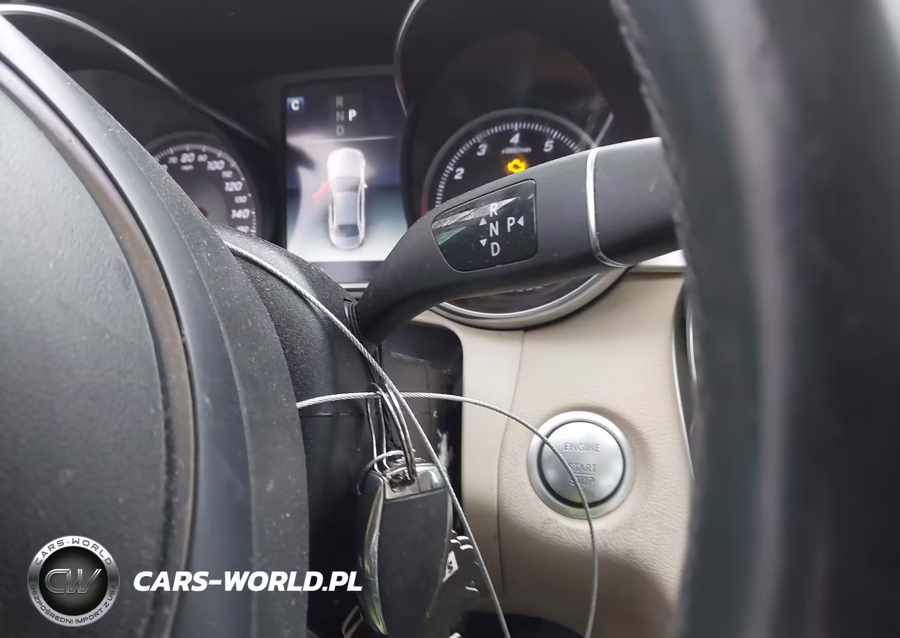 2018 Mercedes-Benz C 300 4Matic VIN:55SWF4KB6JU251900 - 11