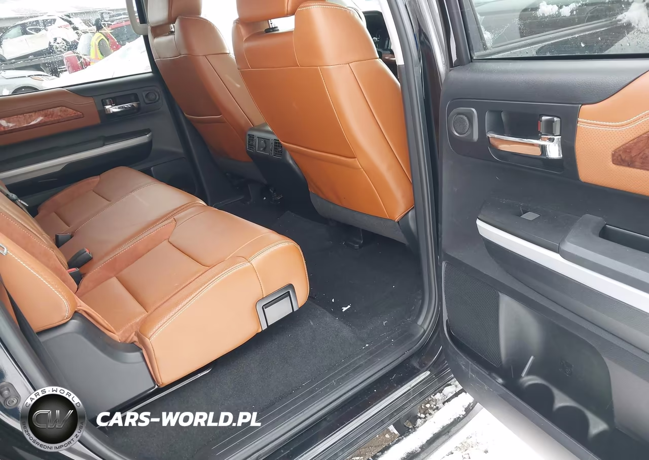 2018 Toyota Tundra Platinum 5.7L V8 VIN:5TFAY5F16JX740123 - 8