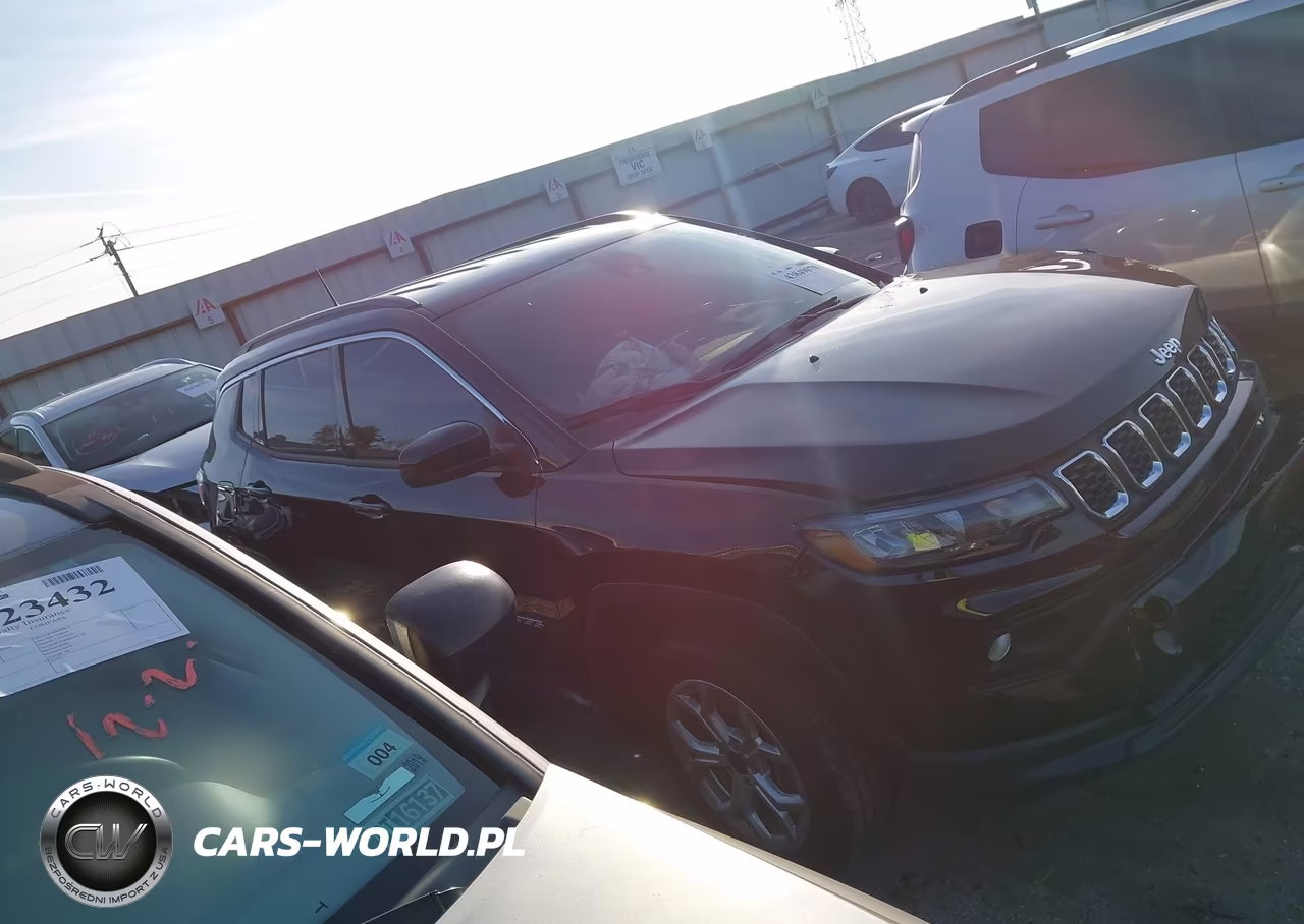 2025 Jeep Compass Latitude 4X4 VIN:3C4NJDBN9ST588392 - 12