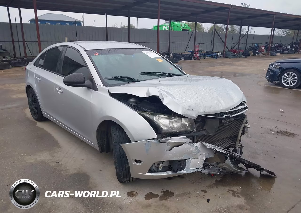 2013 Chevrolet Cruze Ls Auto – zdjęcie 1 z 16