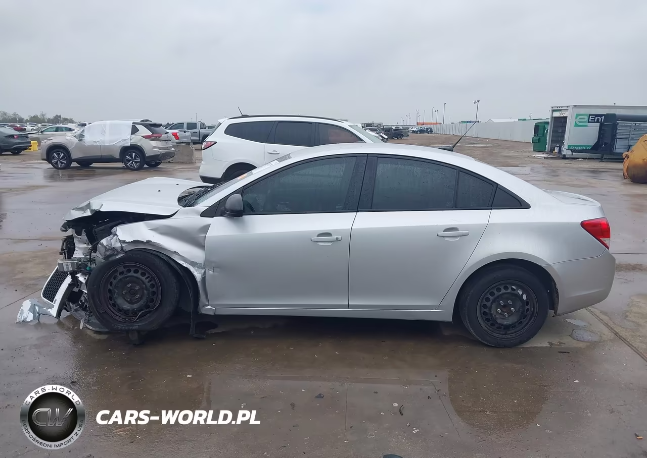2013 Chevrolet Cruze Ls Auto VIN:1G1PA5SH8D7165179 - 13