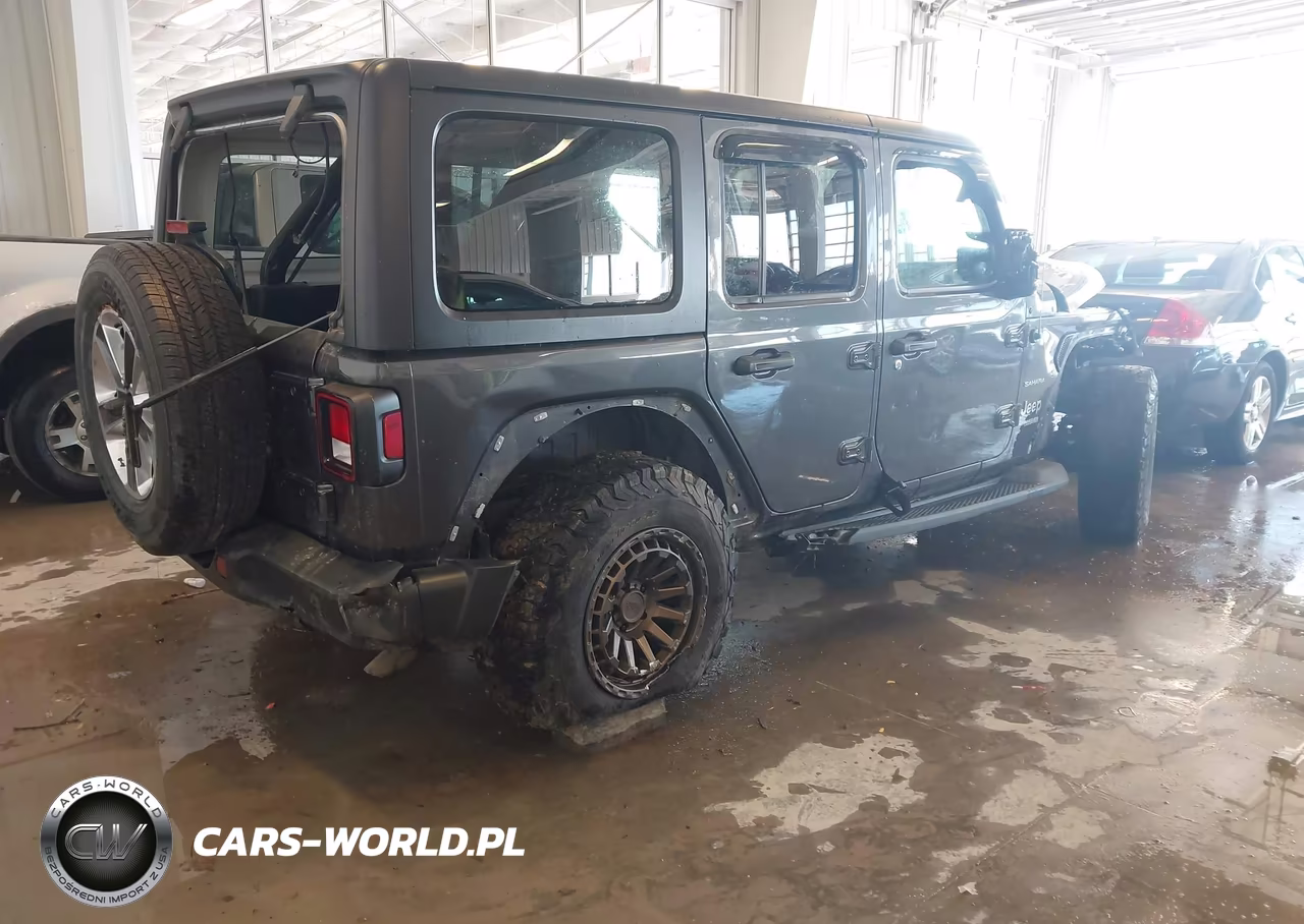 2021 Jeep Wrangler Unlimited Sahara 4X4 VIN:1C4HJXEG1MW638243 - 4