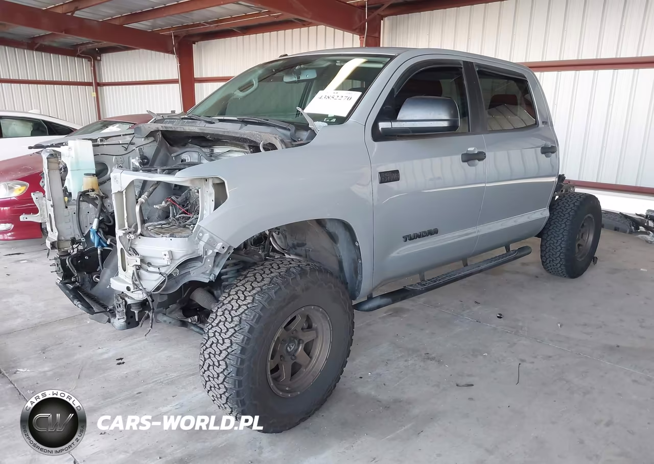 2018 Toyota Tundra Sr5 5.7L V8 VIN:5TFDY5F13JX694747 - 2