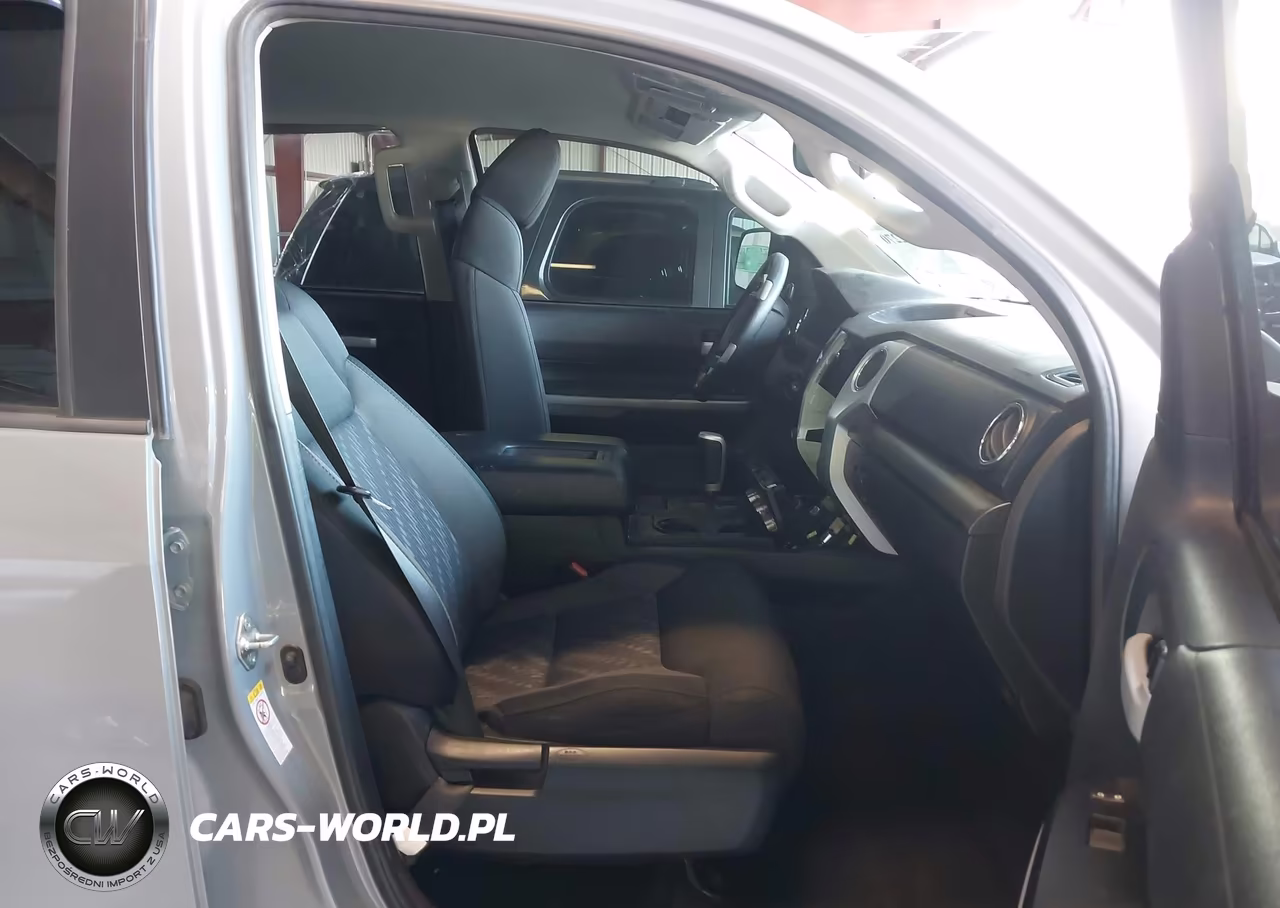 2018 Toyota Tundra Sr5 5.7L V8 VIN:5TFDY5F13JX694747 - 5