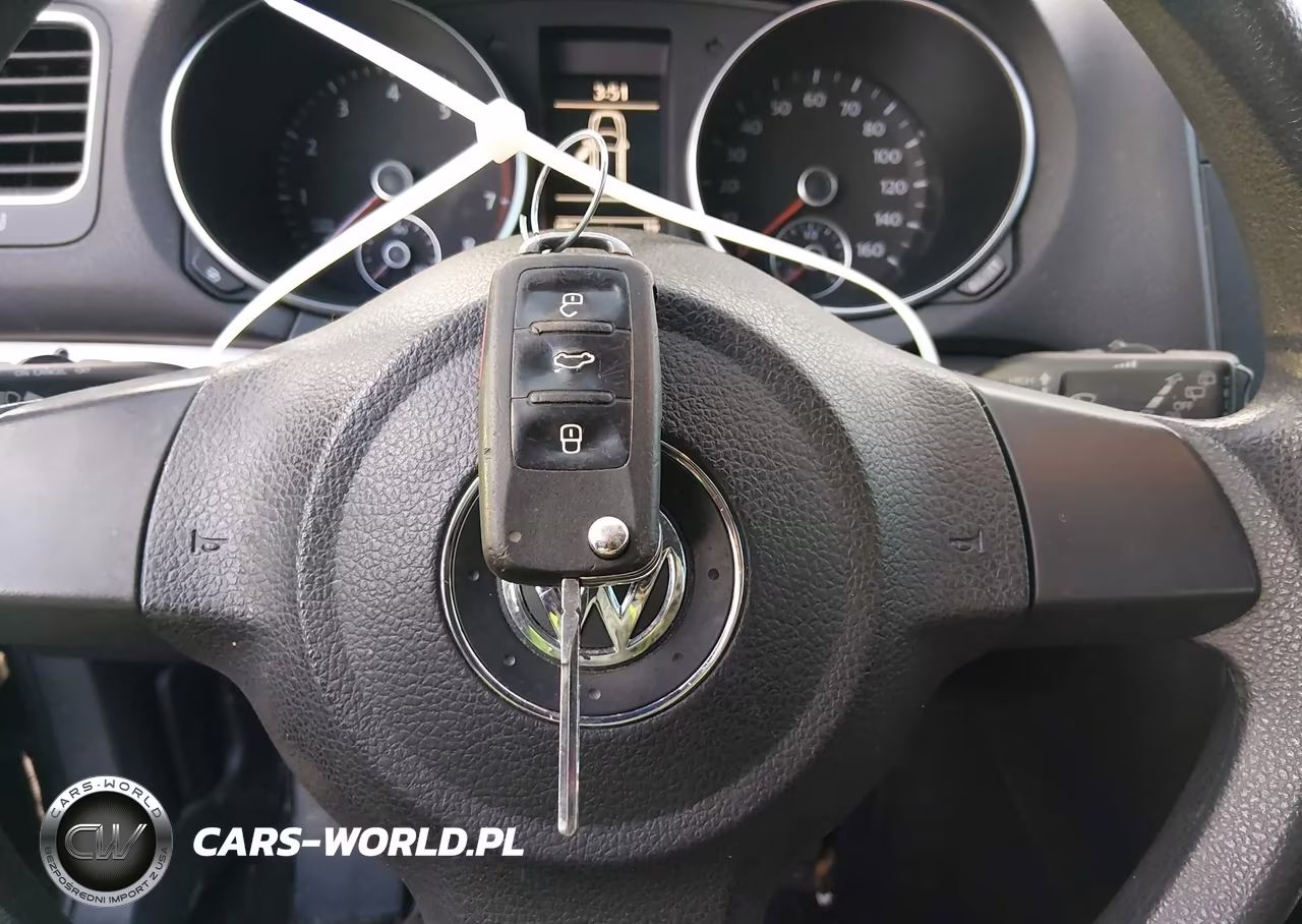 2010 Volkswagen Golf 2-Door VIN:WVWBB7AJ3AW277887 - 11