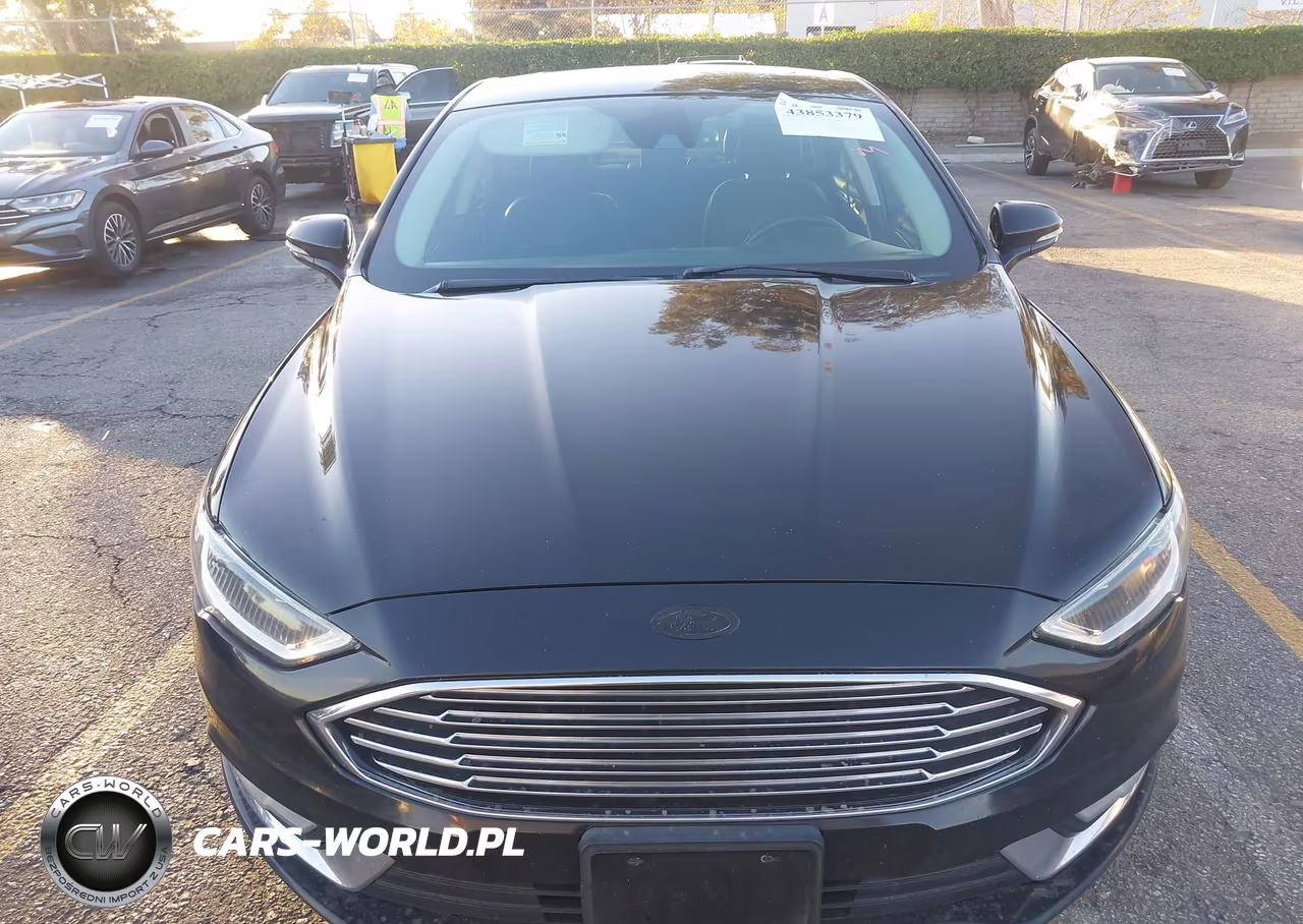 2018 Ford Fusion Energi Titanium VIN:3FA6P0SU1JR161695 - 13