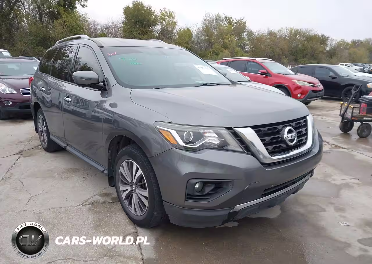 2017 Nissan Pathfinder Sv