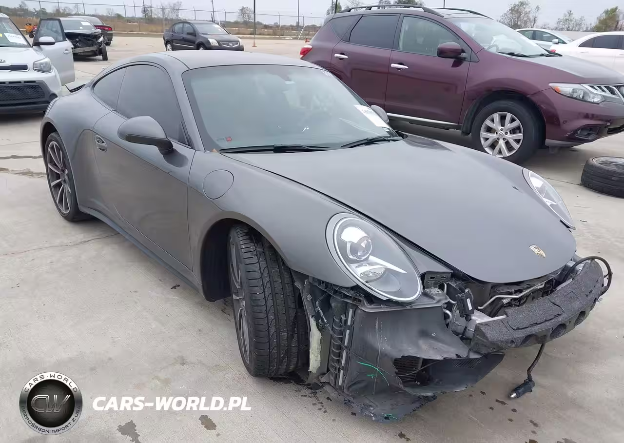 2015 Porsche 911 Carrera 4