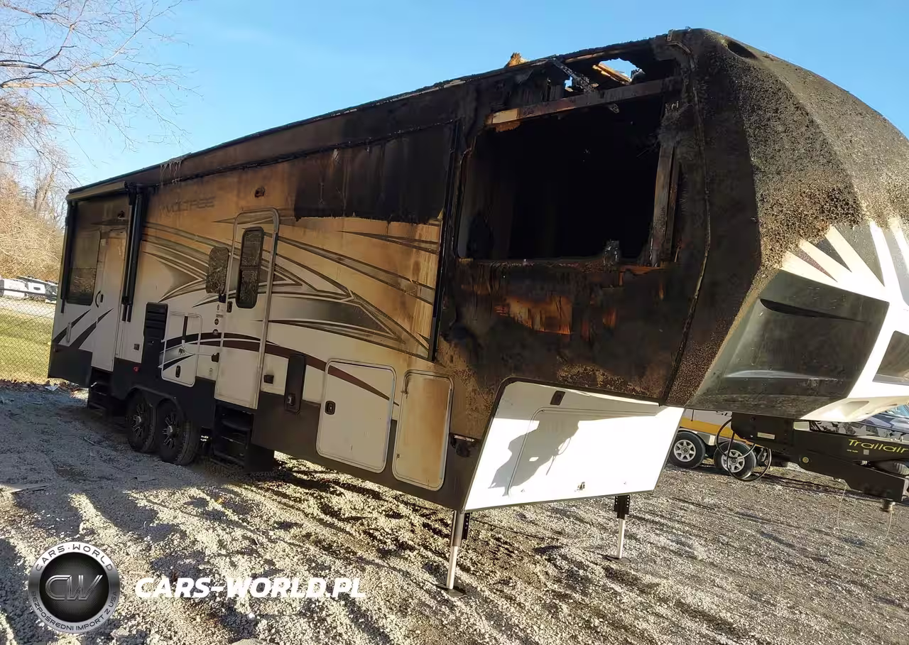 2015 Dutchman Voltage