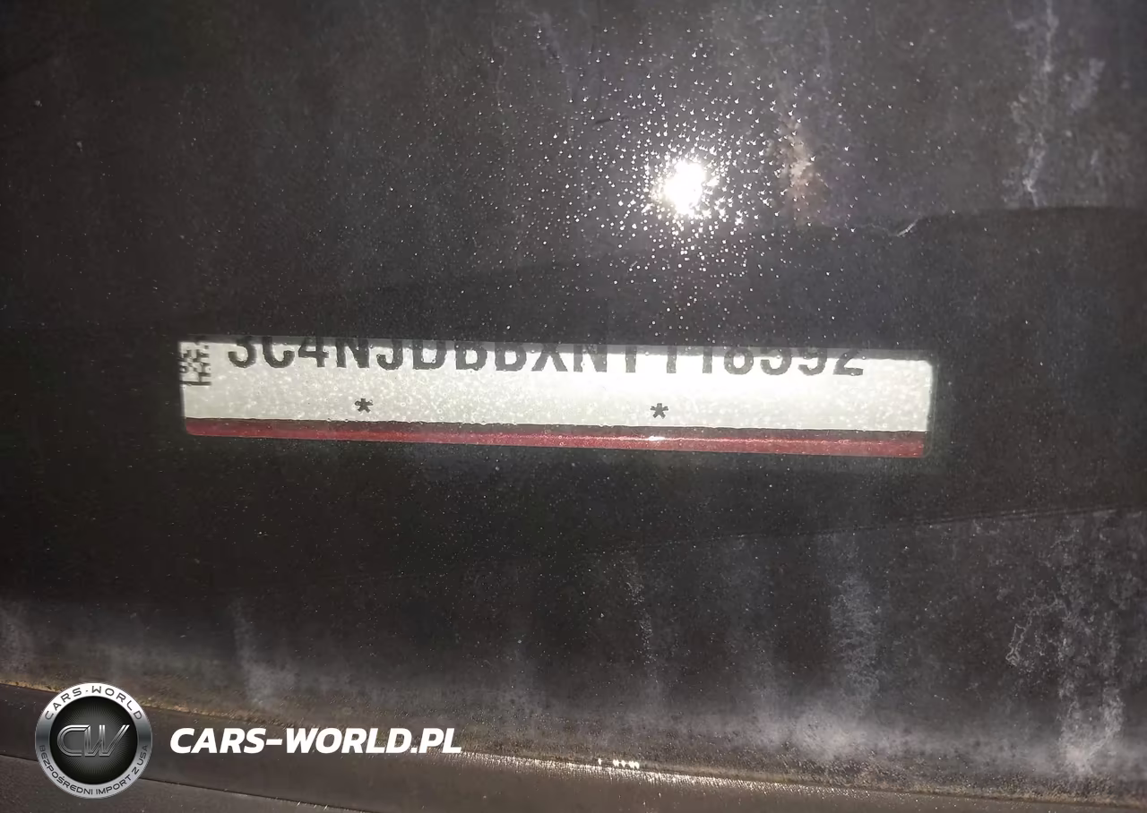 2022 Jeep Compass Latitude 4X4 VIN:3C4NJDBBXNT118592 - 17
