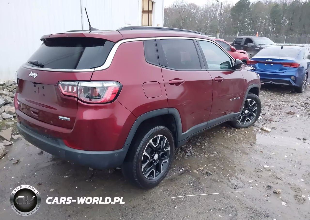 2022 Jeep Compass Latitude 4X4 VIN:3C4NJDBBXNT118592 - 4