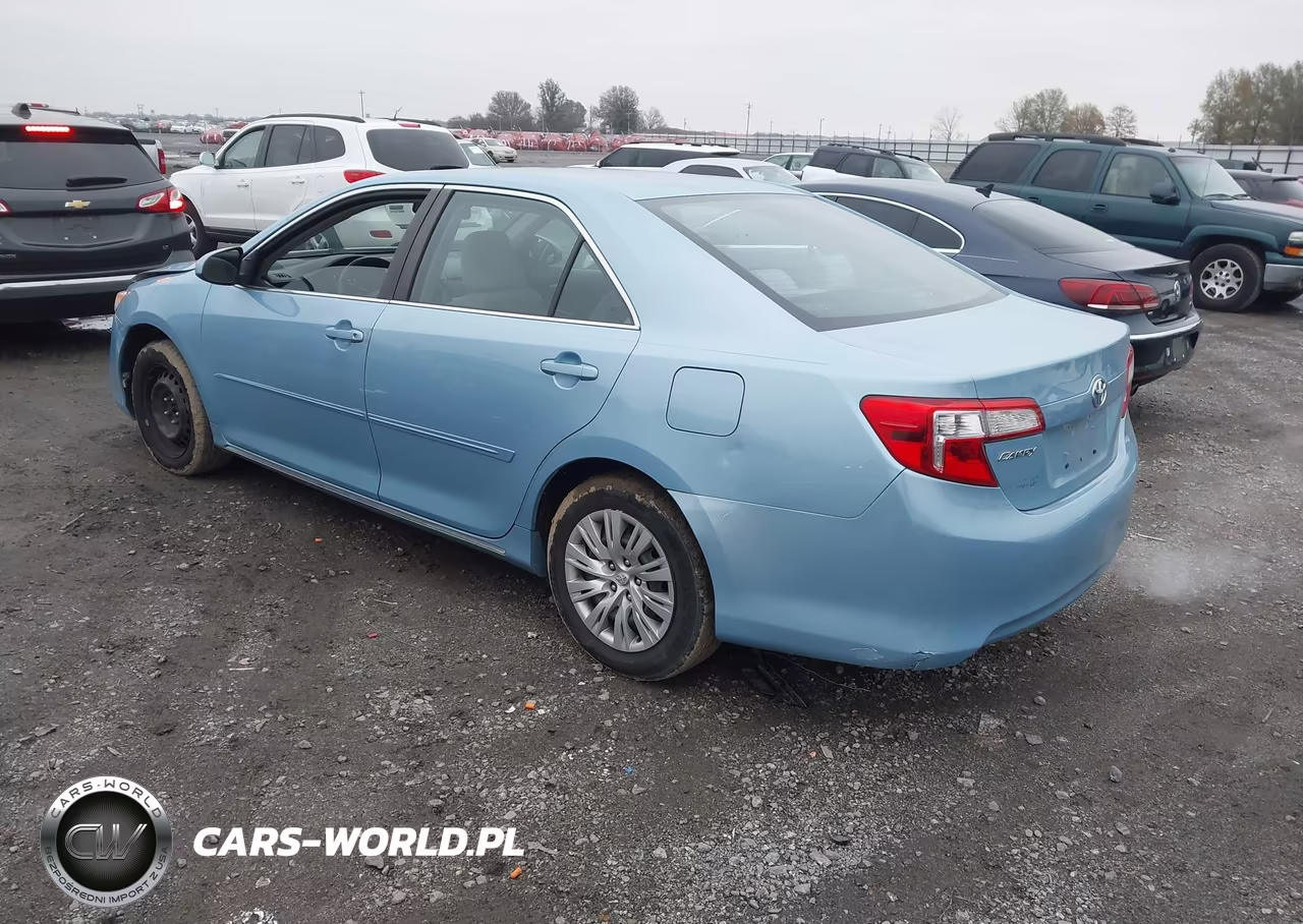 2013 Toyota Camry Le VIN:4T4BF1FK2DR290442 - 3