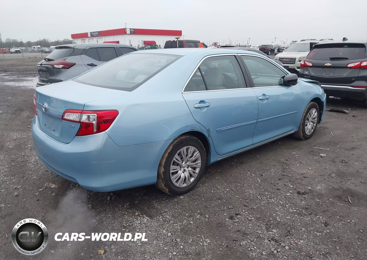 2013 Toyota Camry Le VIN:4T4BF1FK2DR290442 - 4