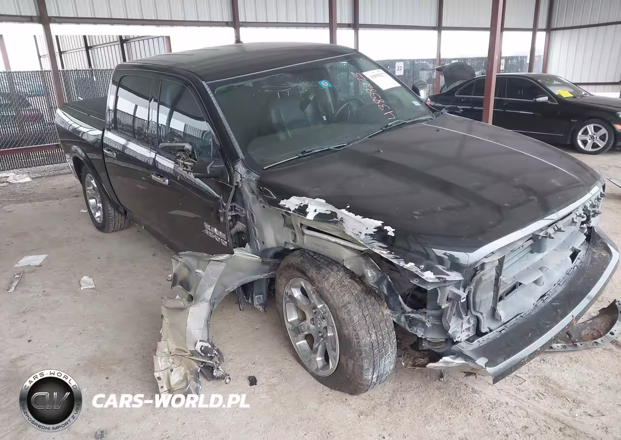 2017 Ram 1500 Laramie 4X4 5'7 Box