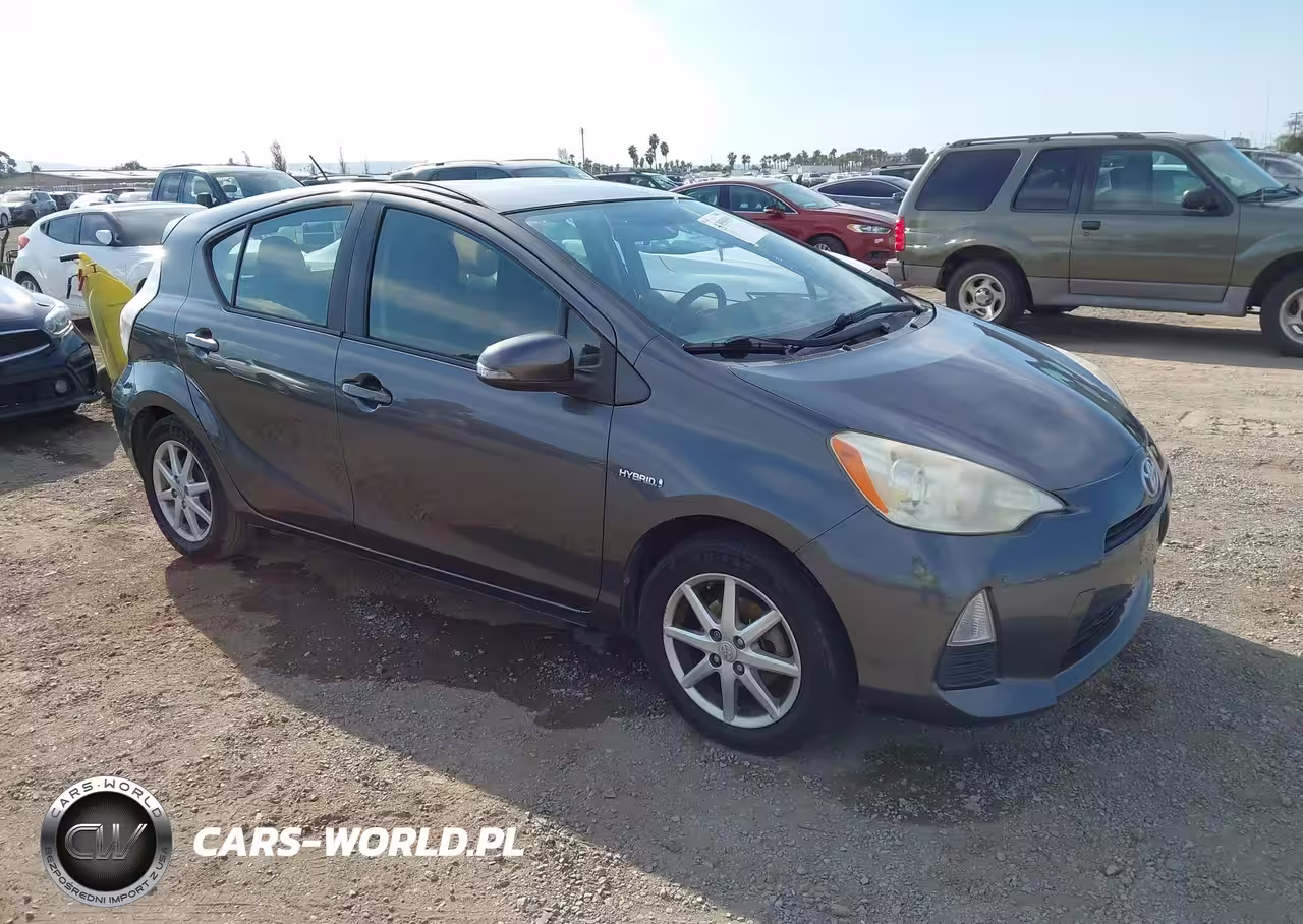 2014 Toyota Prius C Three