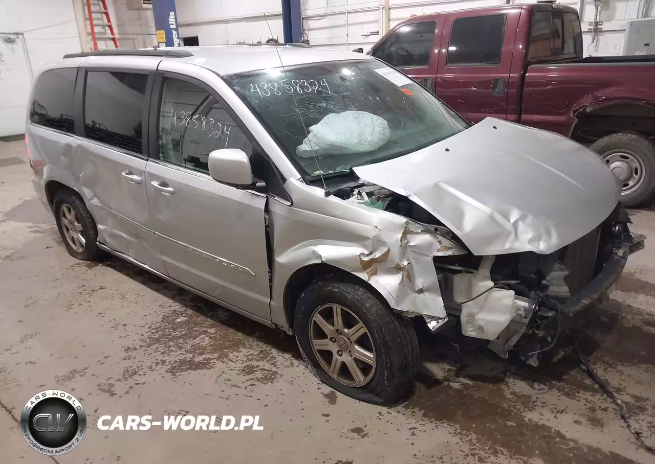 2012 Chrysler Town & Country Touring