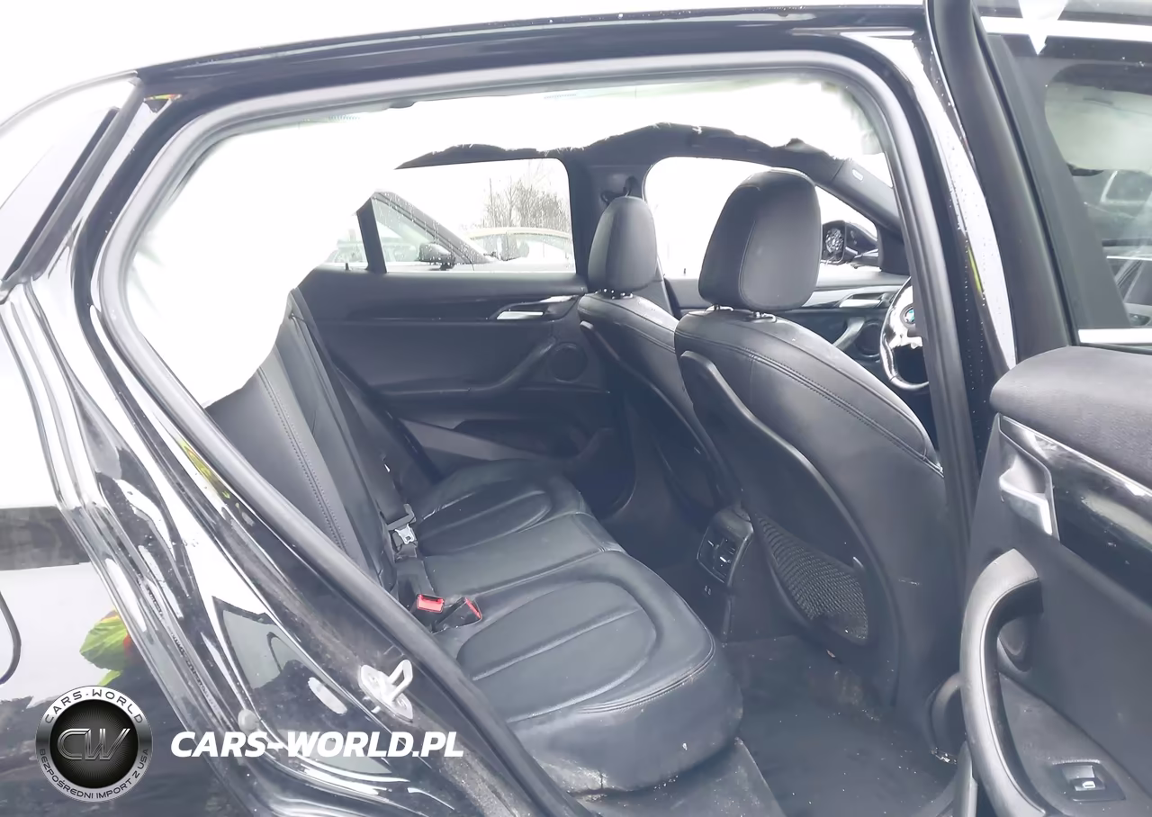 2018 BMW X2 xDrive28I VIN:WBXYJ5C32JEF78775 - 8