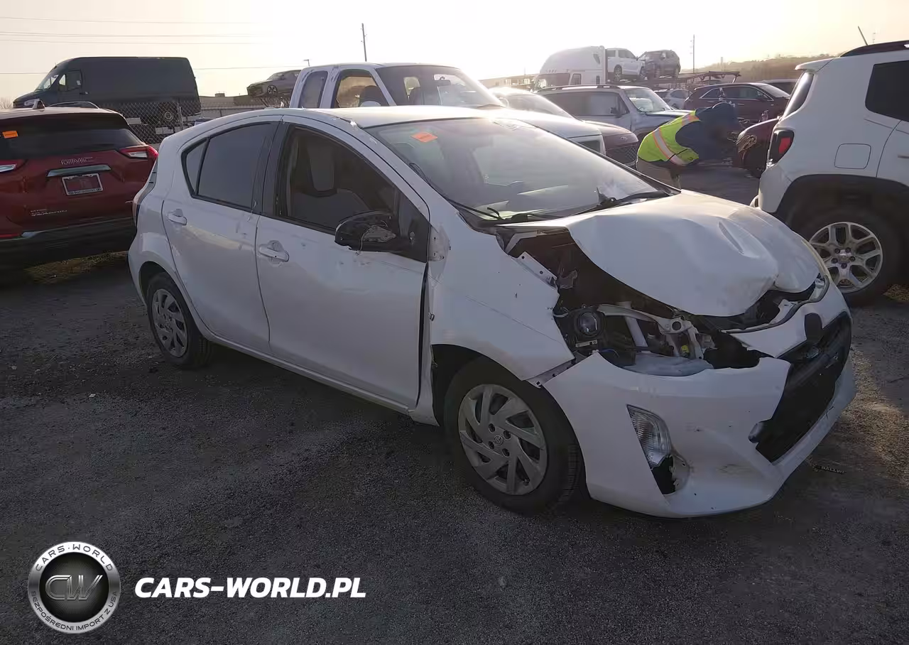 2015 Toyota Prius C One