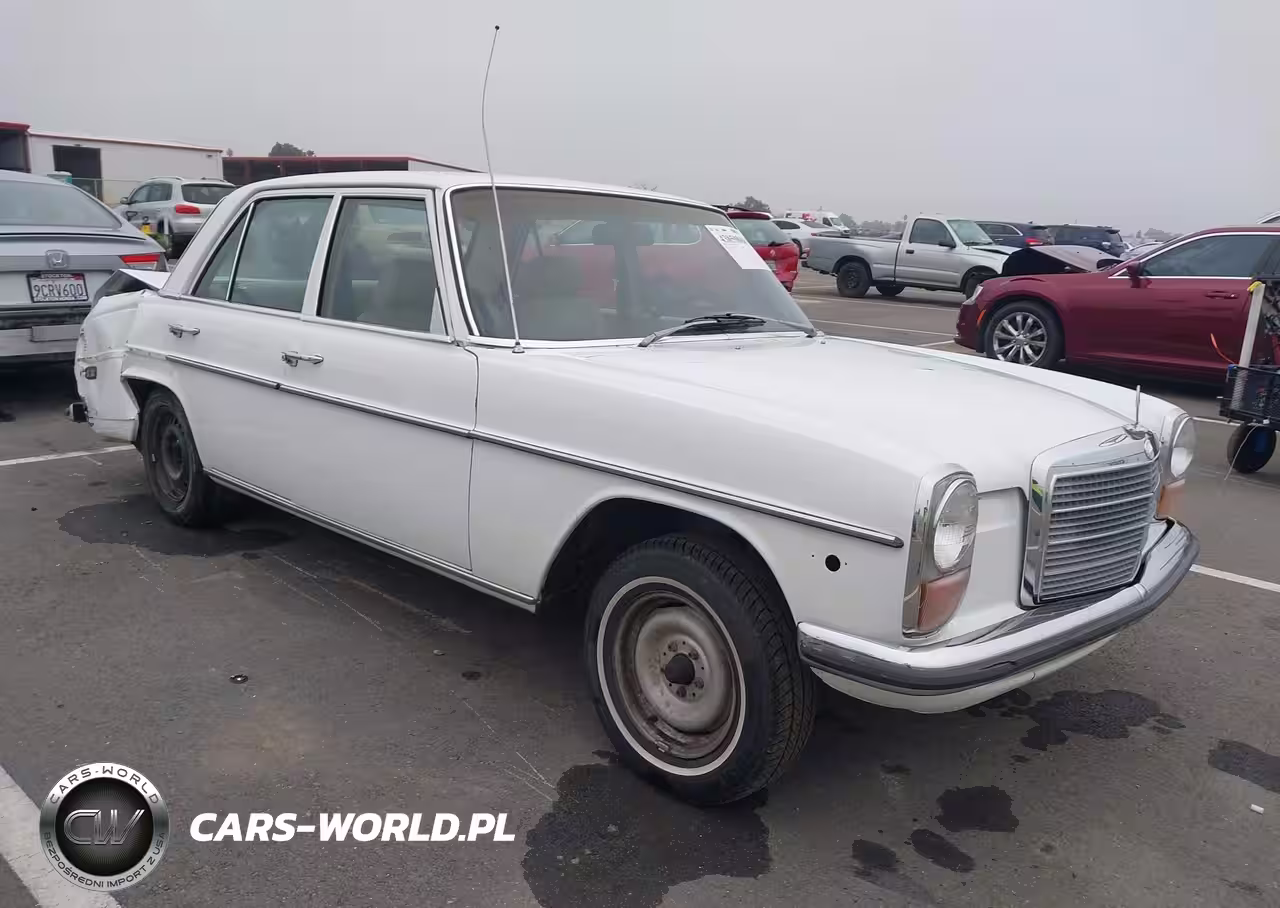 1974 Mercedes 240D