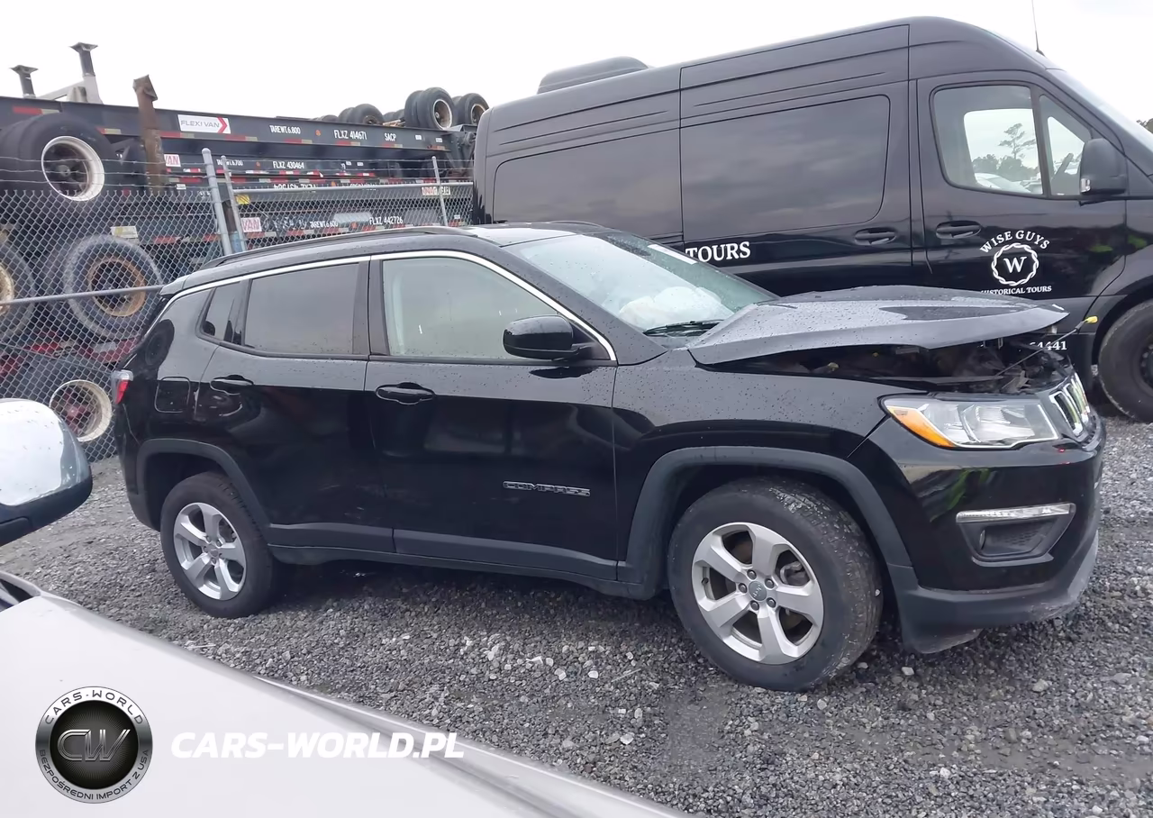 2018 Jeep Compass Latitude 4X4 VIN:3C4NJDBB6JT250081 - 14