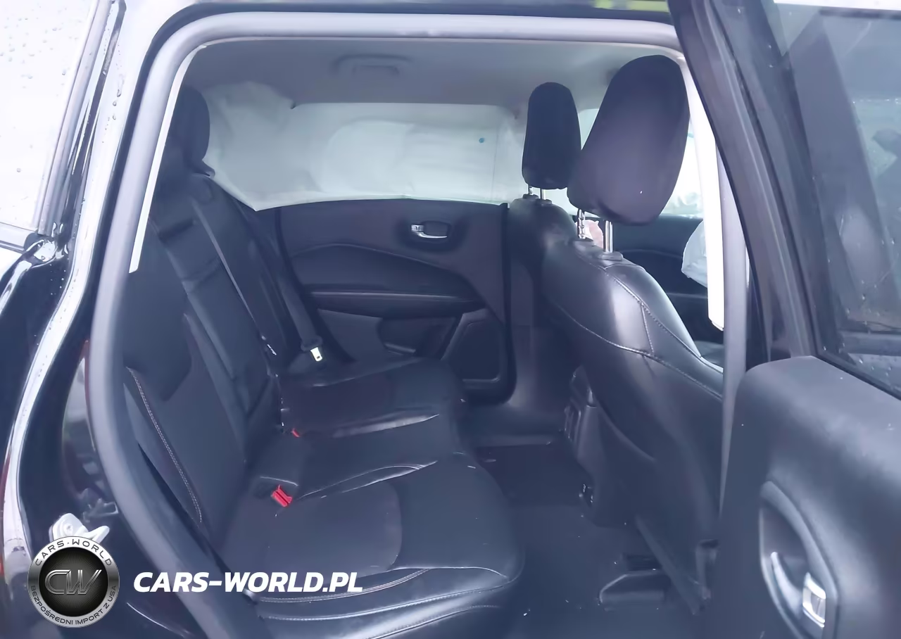 2018 Jeep Compass Latitude 4X4 VIN:3C4NJDBB6JT250081 - 8
