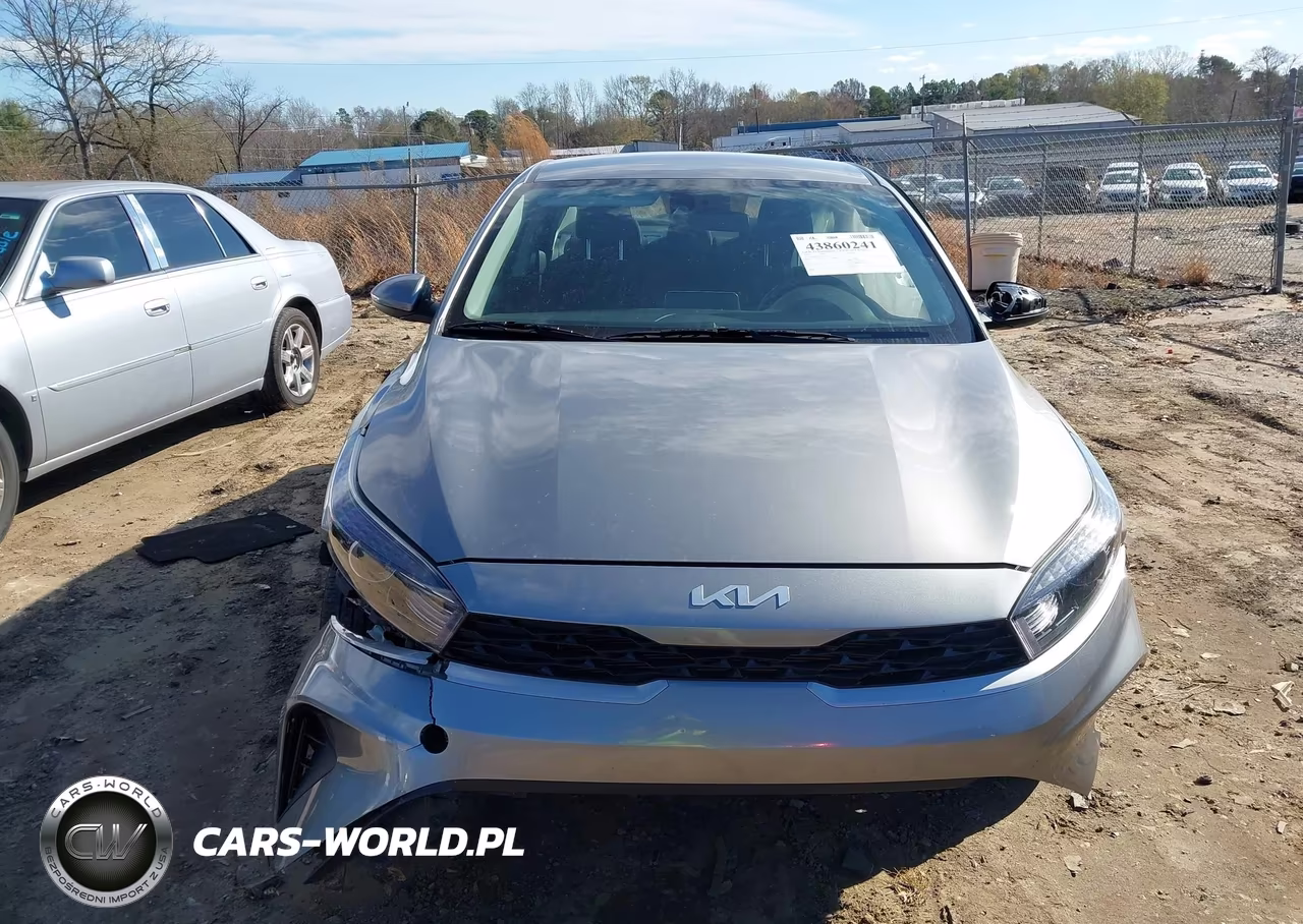 2024 Kia Forte Lxs VIN:3KPF24AD7RE710238 - 12