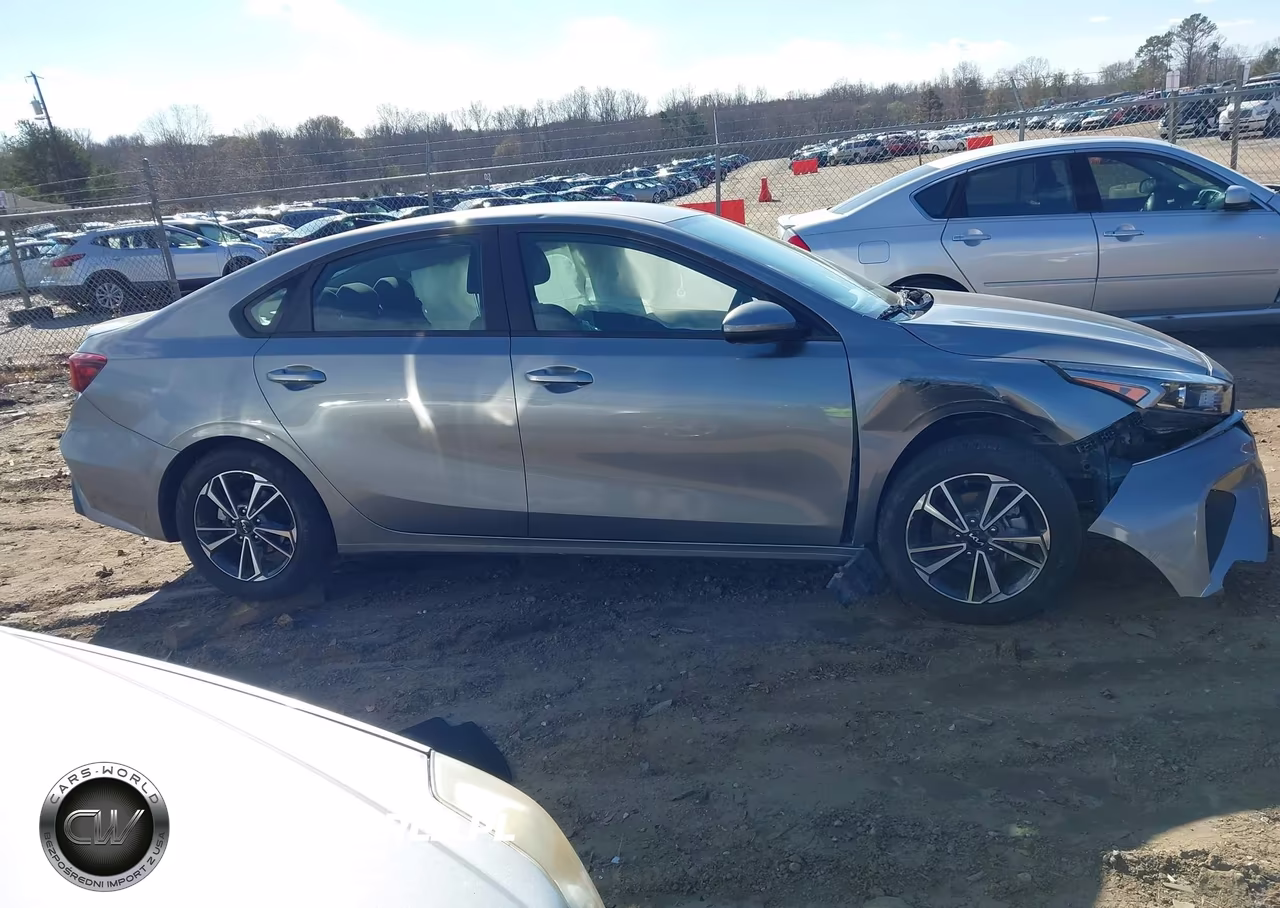 2024 Kia Forte Lxs VIN:3KPF24AD7RE710238 - 13