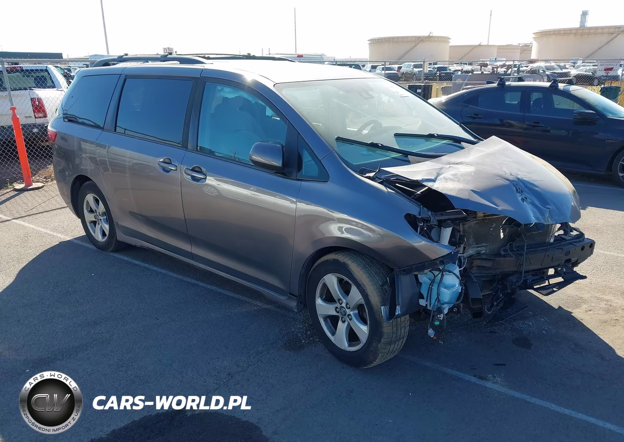 2019 Toyota Sienna Le 8 Passenger