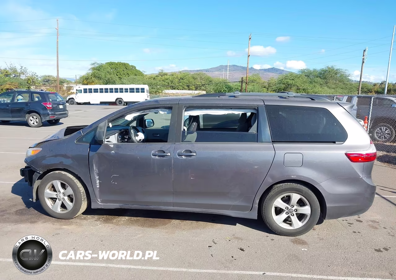 2019 Toyota Sienna Le 8 Passenger VIN:5TDKZ3DC5KS007918 - 15