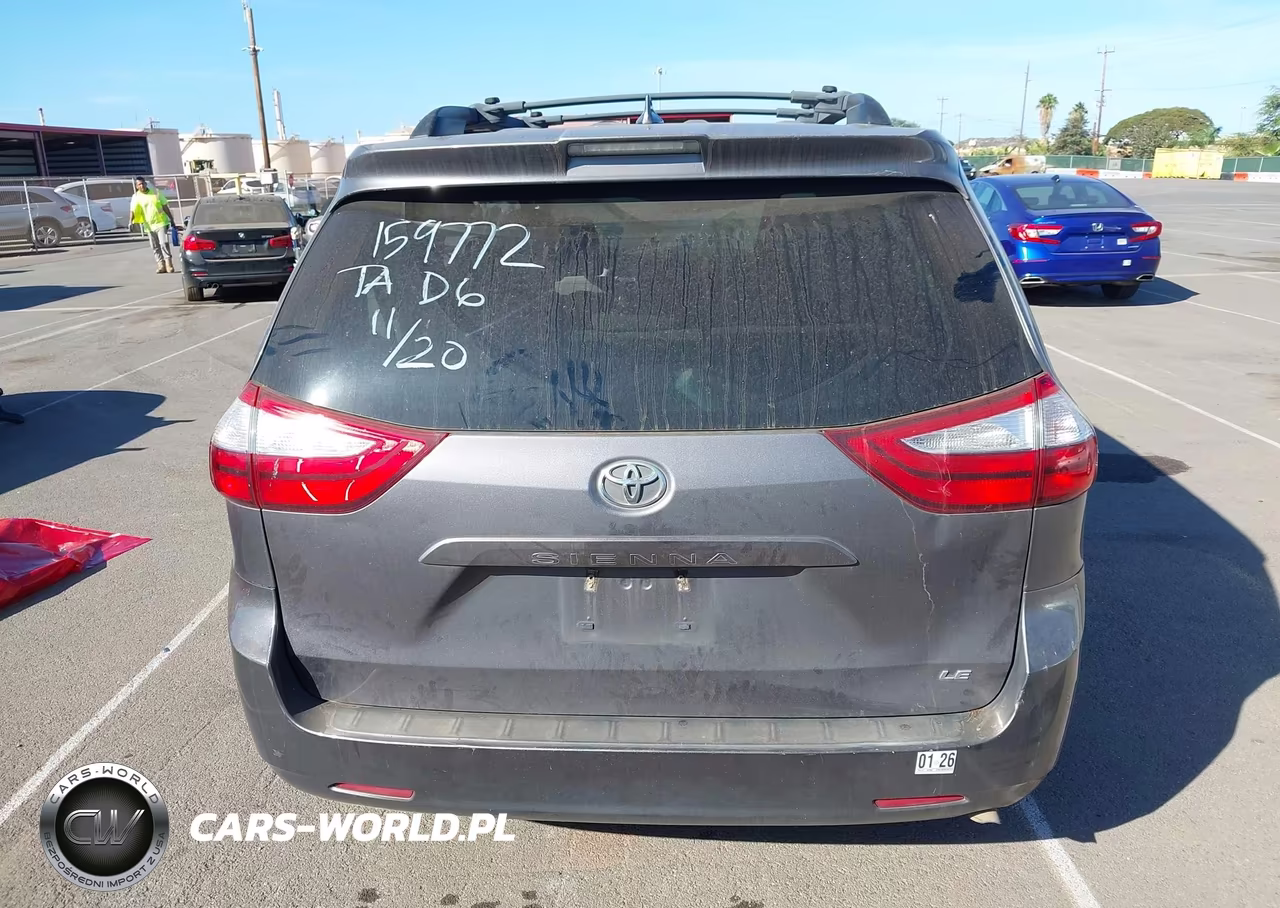 2019 Toyota Sienna Le 8 Passenger VIN:5TDKZ3DC5KS007918 - 17