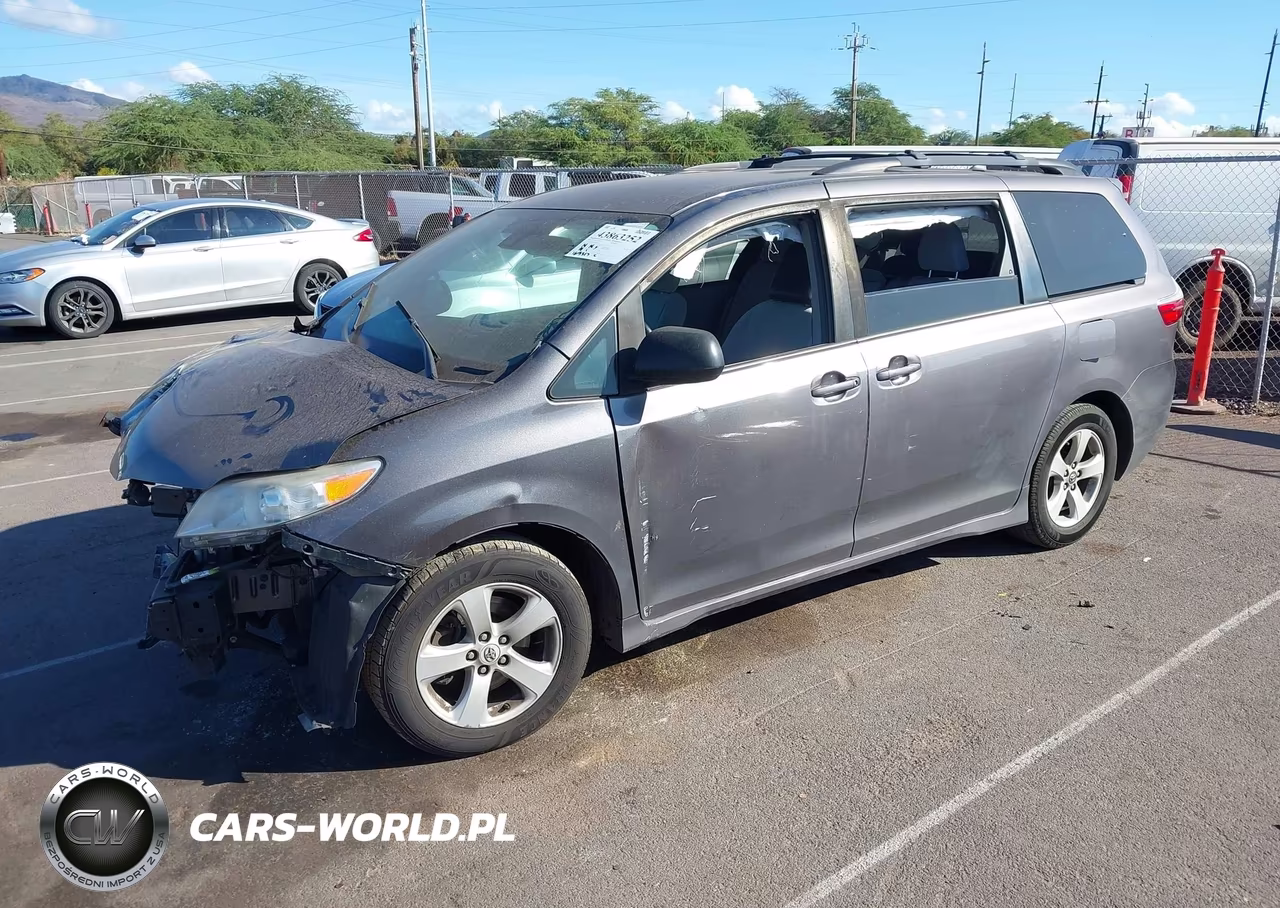 2019 Toyota Sienna Le 8 Passenger VIN:5TDKZ3DC5KS007918 - 2