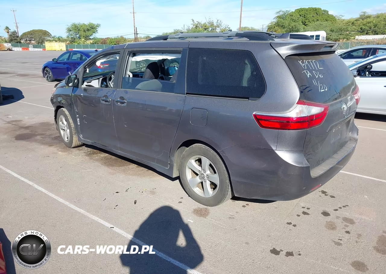 2019 Toyota Sienna Le 8 Passenger VIN:5TDKZ3DC5KS007918 - 3