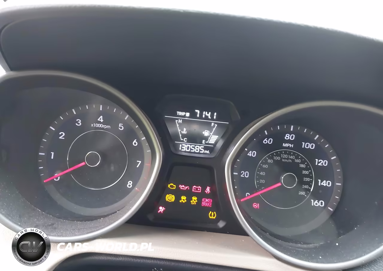2016 Hyundai Elantra Value Edition VIN:5NPDH4AE9GH717120 - 7