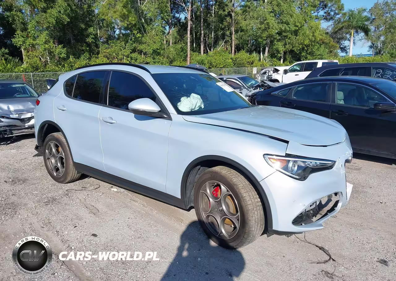2022 Alfa Romeo Stelvio Sprint Rwd