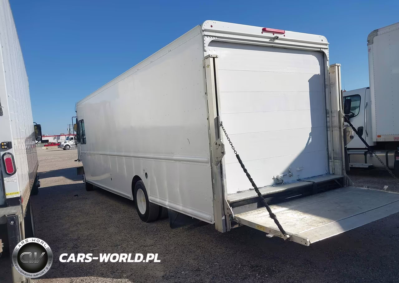 2014 Freightliner Chassis M Line Walk-In Van VIN:4UZAC3DV4ECFW4449 - 3