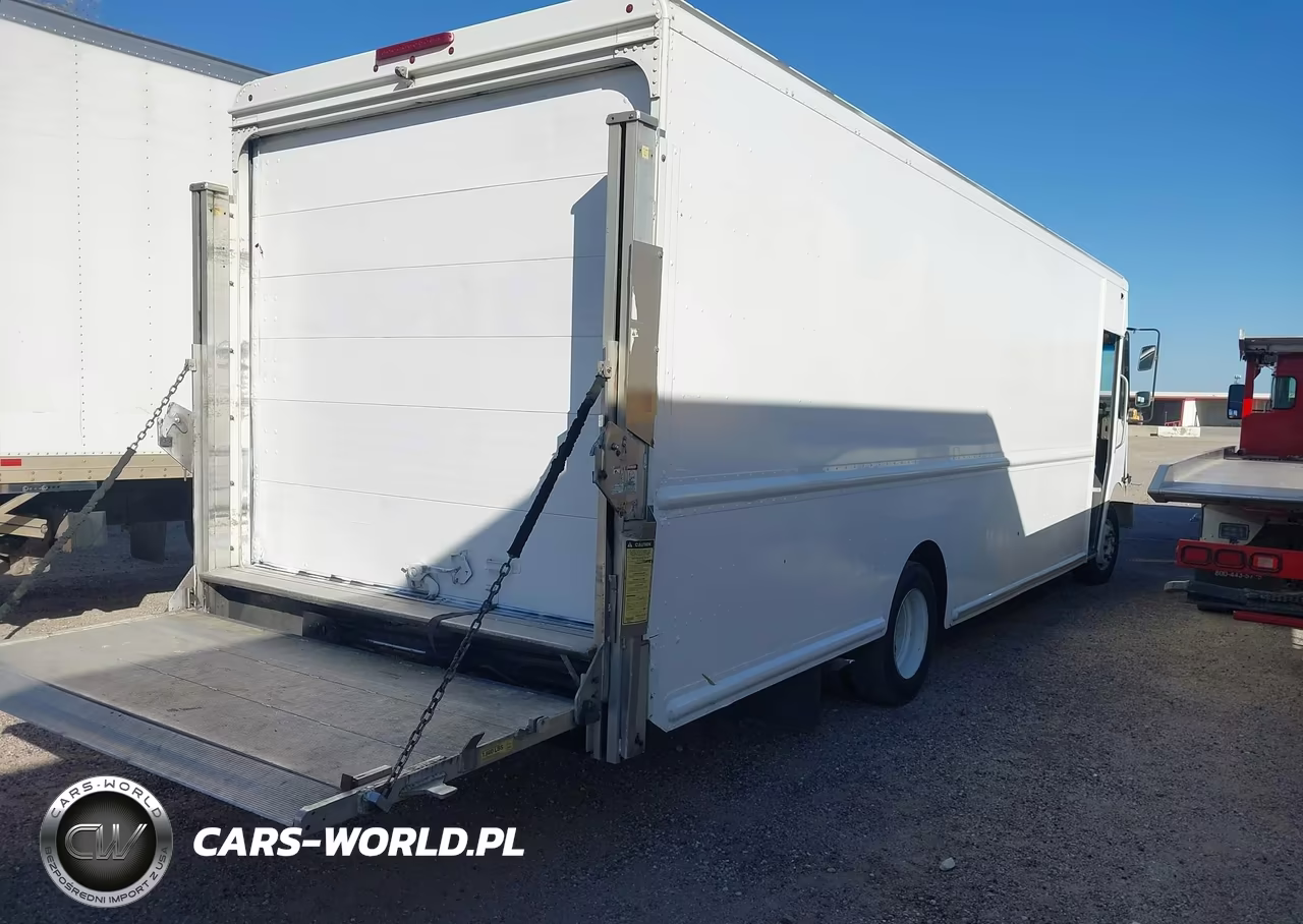 2014 Freightliner Chassis M Line Walk-In Van VIN:4UZAC3DV4ECFW4449 - 4