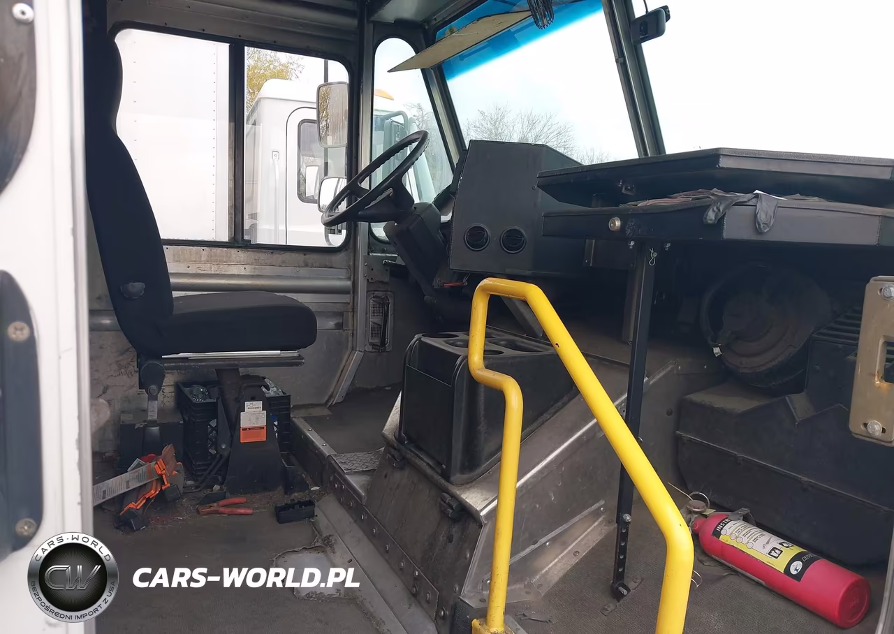 2014 Freightliner Chassis M Line Walk-In Van VIN:4UZAC3DV4ECFW4449 - 7