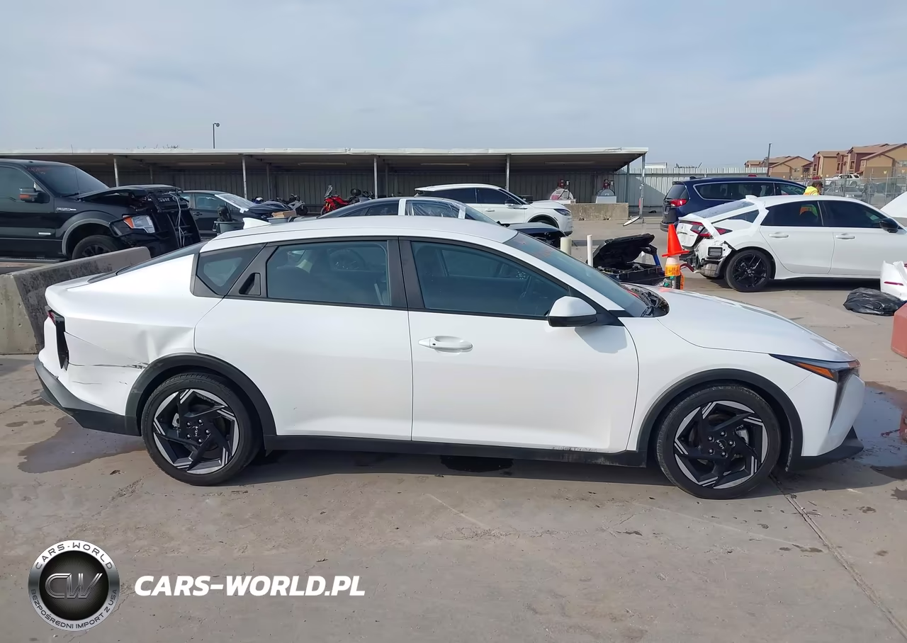2025 Kia K4 Ex VIN:3KPFU4DEXSE030399 - 13