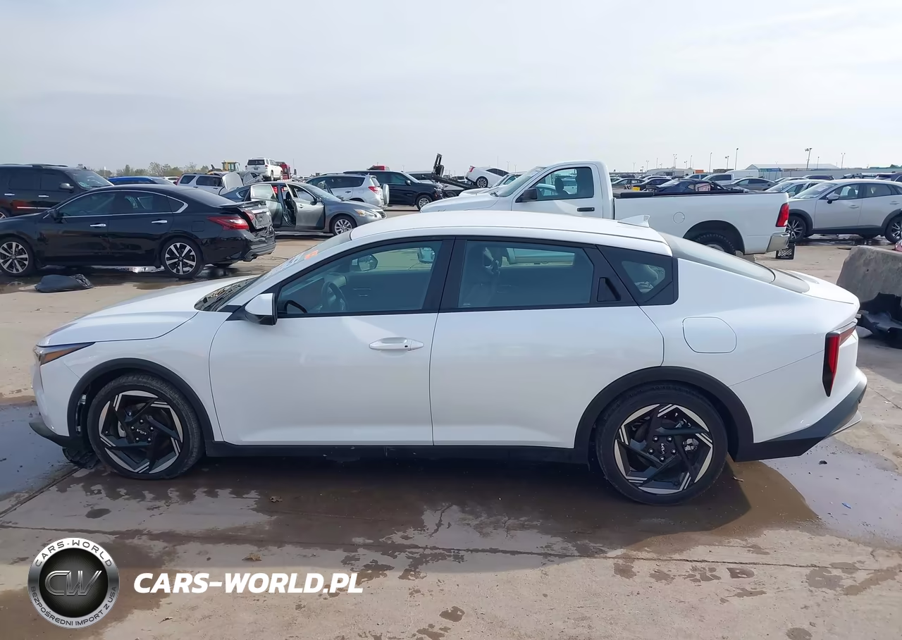 2025 Kia K4 Ex VIN:3KPFU4DEXSE030399 - 14