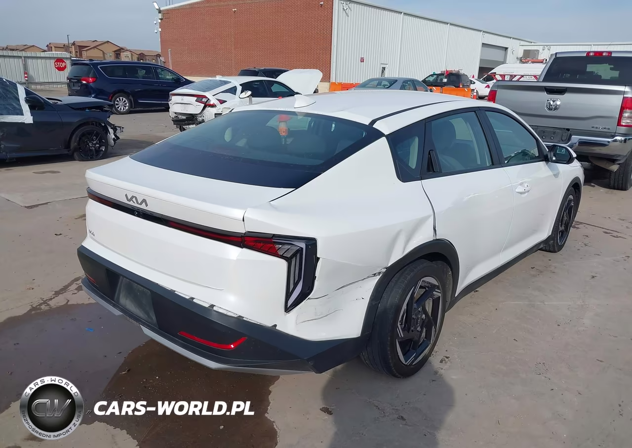 2025 Kia K4 Ex VIN:3KPFU4DEXSE030399 - 4