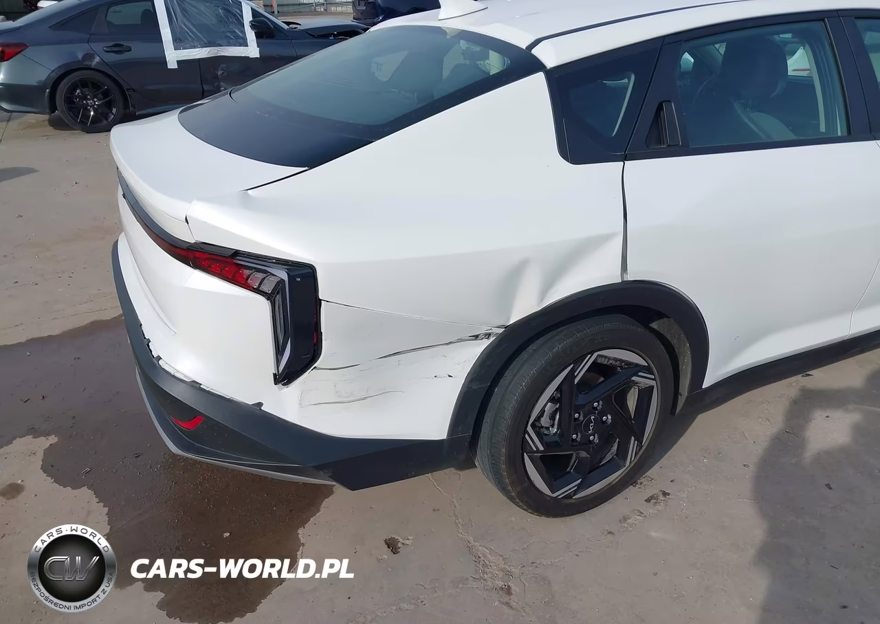2025 Kia K4 Ex VIN:3KPFU4DEXSE030399 - 6