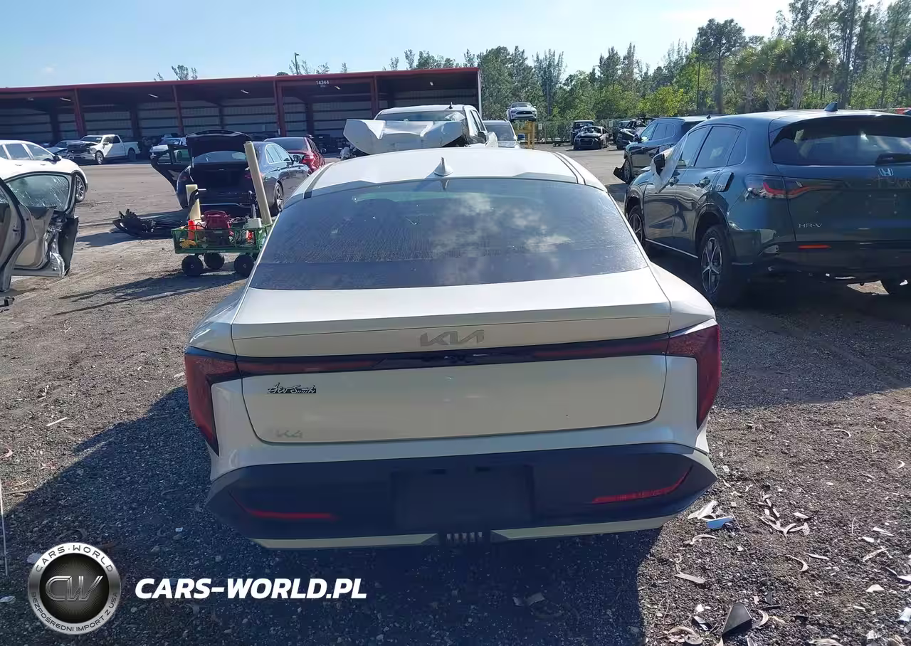 2025 Kia K4 Lx VIN:3KPFT4DE7SE136912 - 17