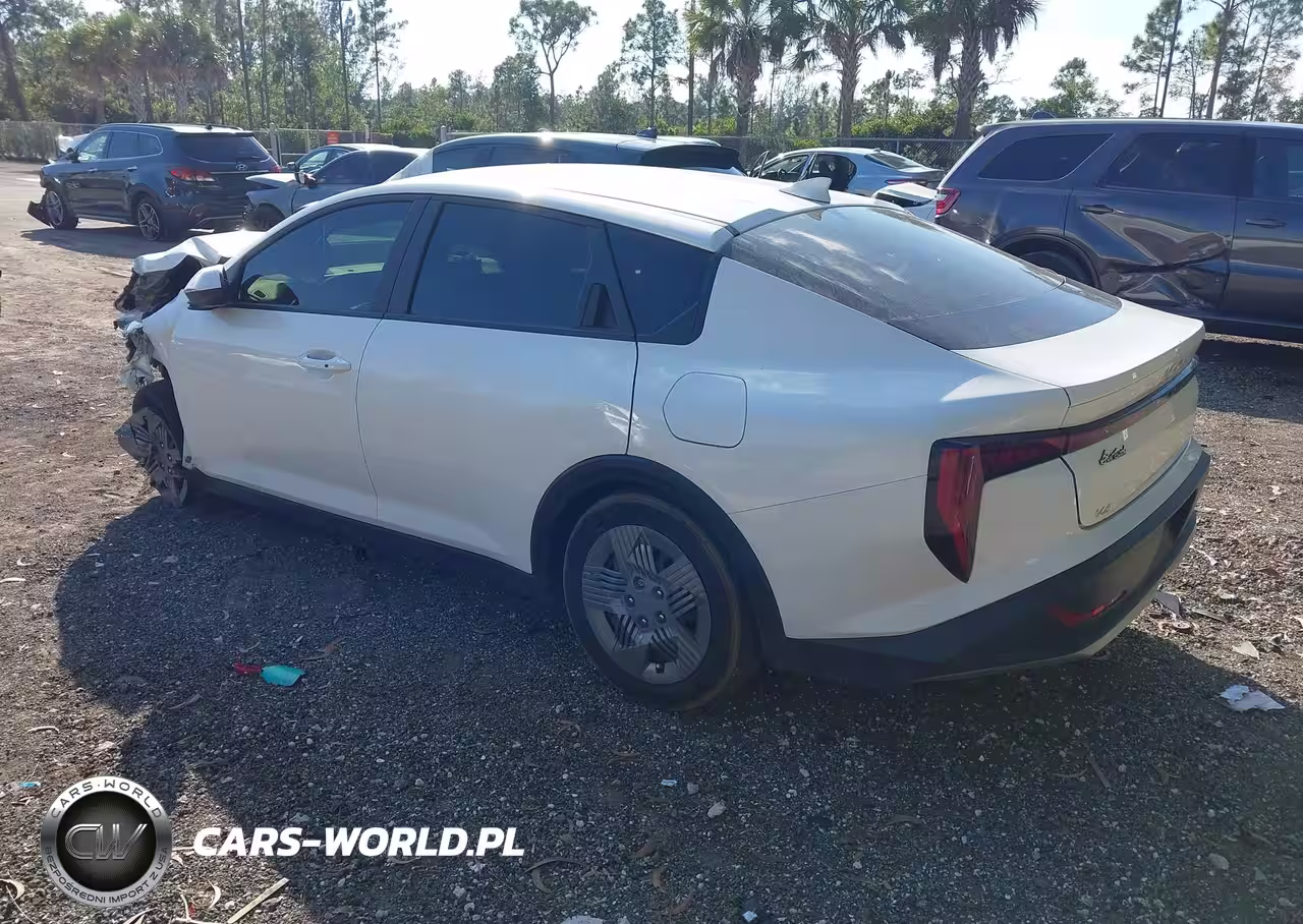 2025 Kia K4 Lx VIN:3KPFT4DE7SE136912 - 3
