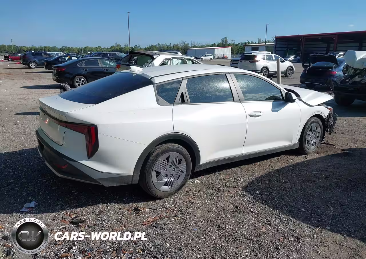 2025 Kia K4 Lx VIN:3KPFT4DE7SE136912 - 4