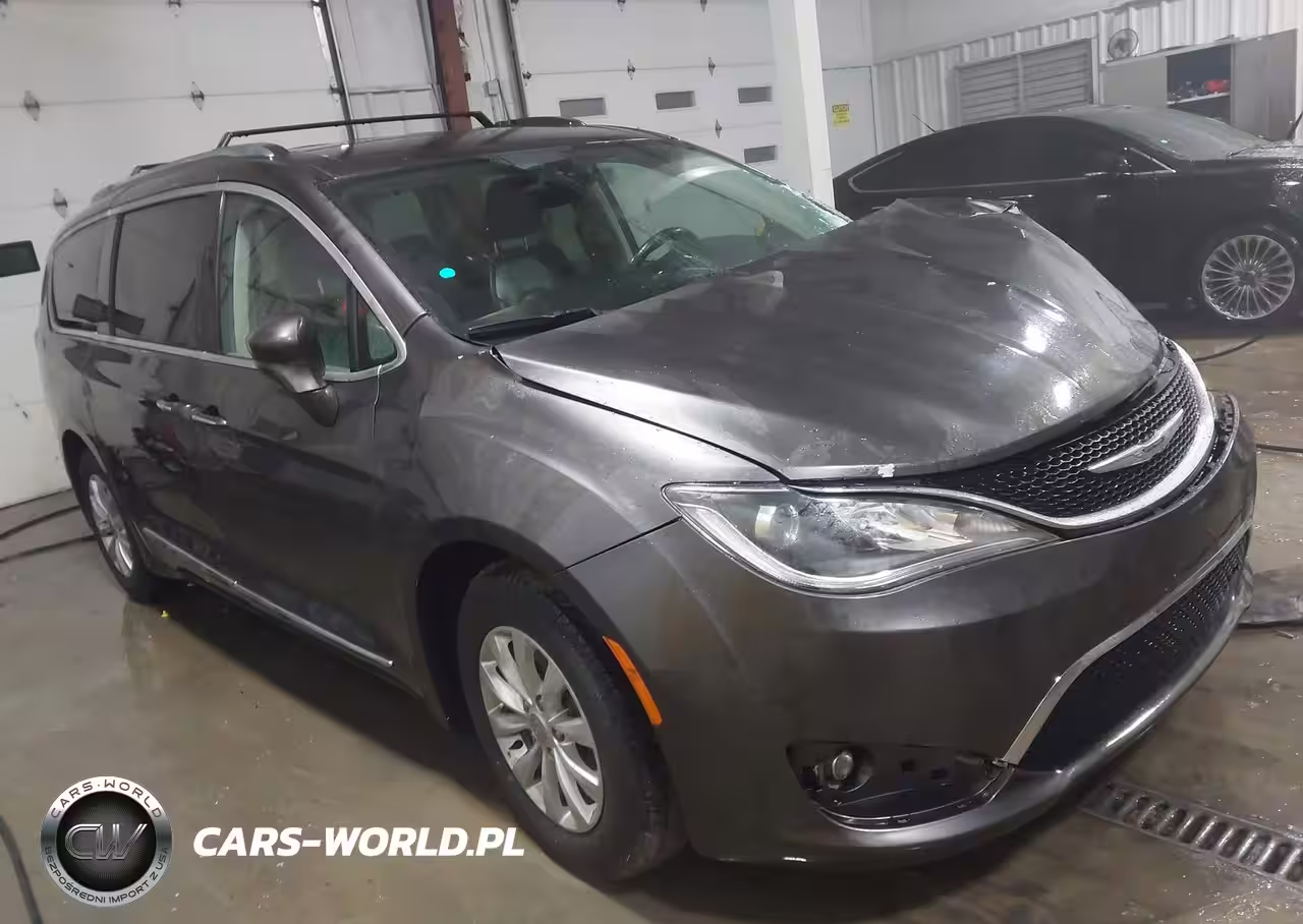 2018 Chrysler Pacifica Touring L