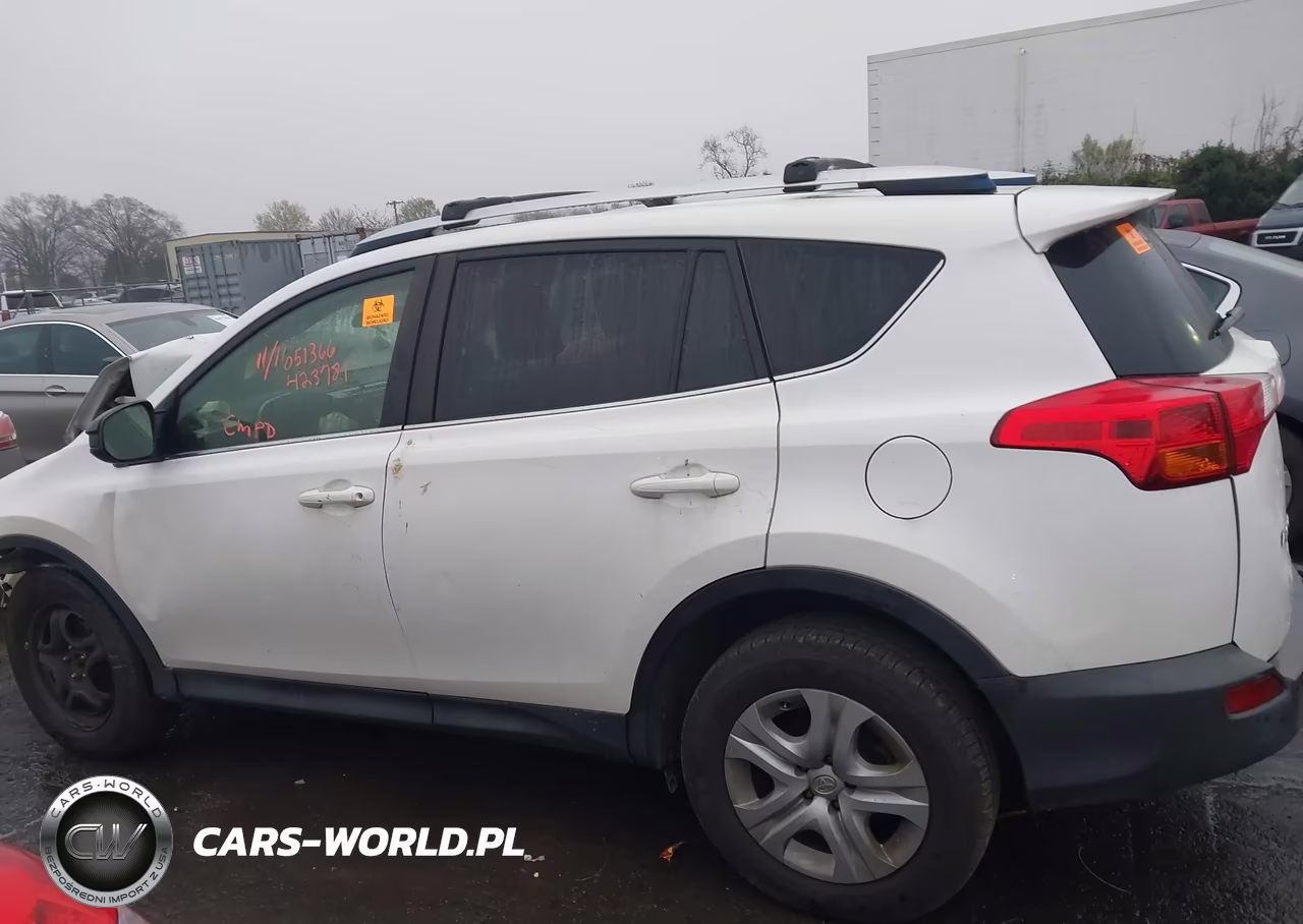 2015 Toyota Rav4 Le VIN:JTMZFREV7FJ051366 - 14