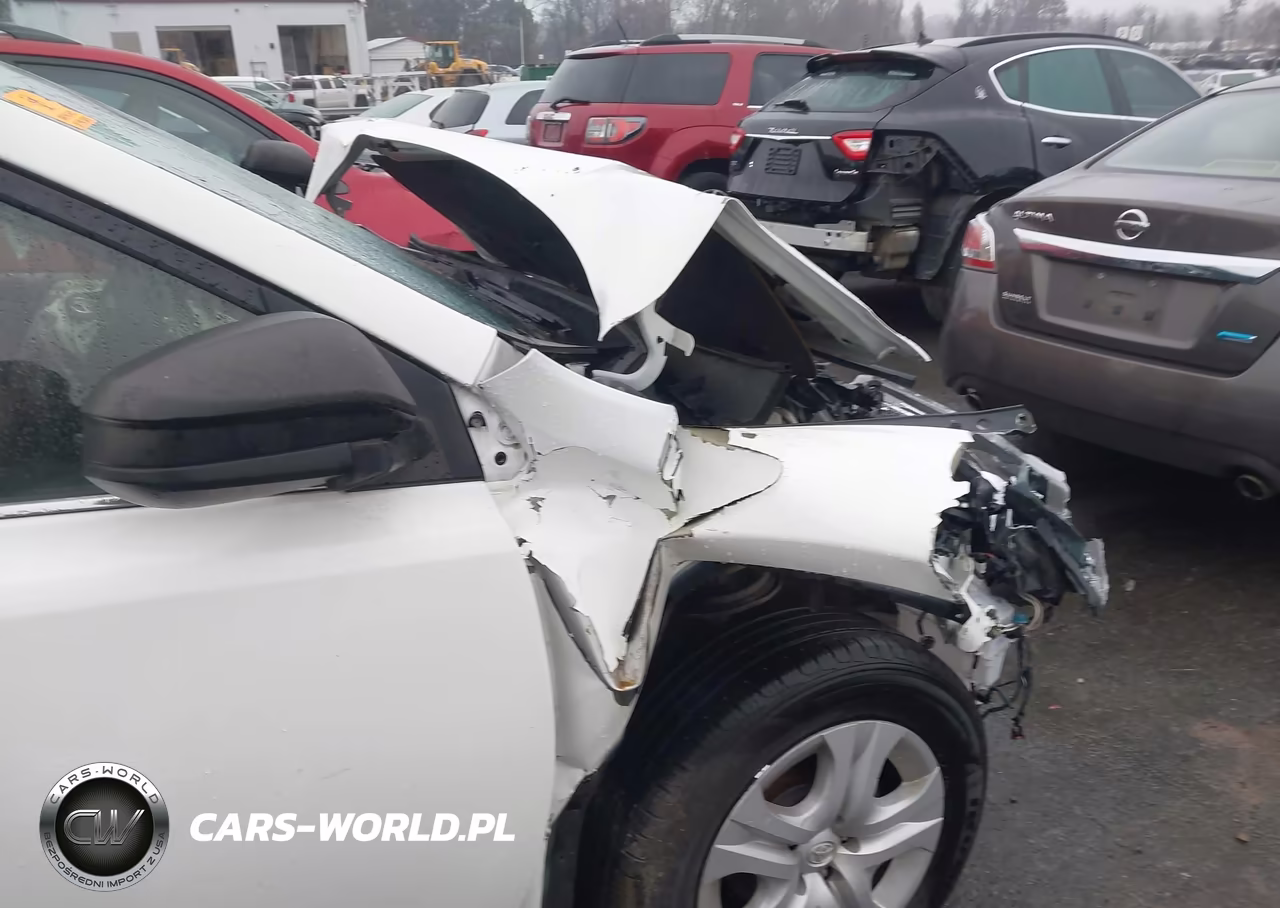 2015 Toyota Rav4 Le VIN:JTMZFREV7FJ051366 - 17