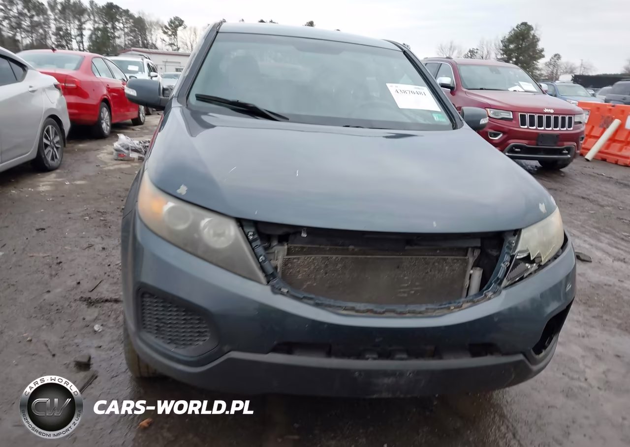 2011 Kia Sorento Lx VIN:5XYKTCA15BG015812 - 12