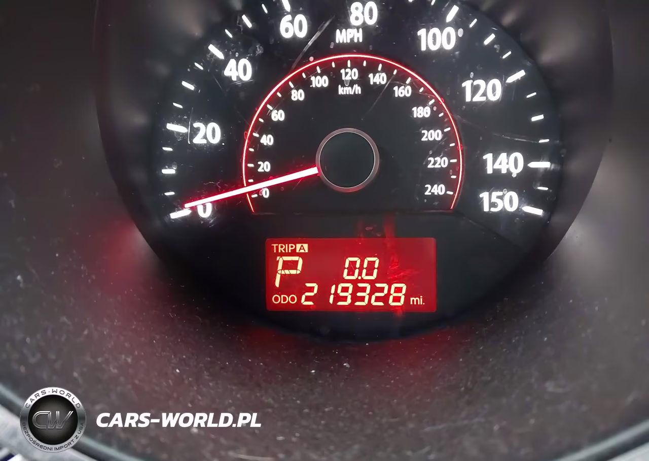 2011 Kia Sorento Lx VIN:5XYKTCA15BG015812 - 15